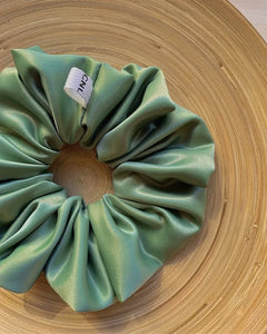 DIVA OVERSIZED SCRUNCHIE