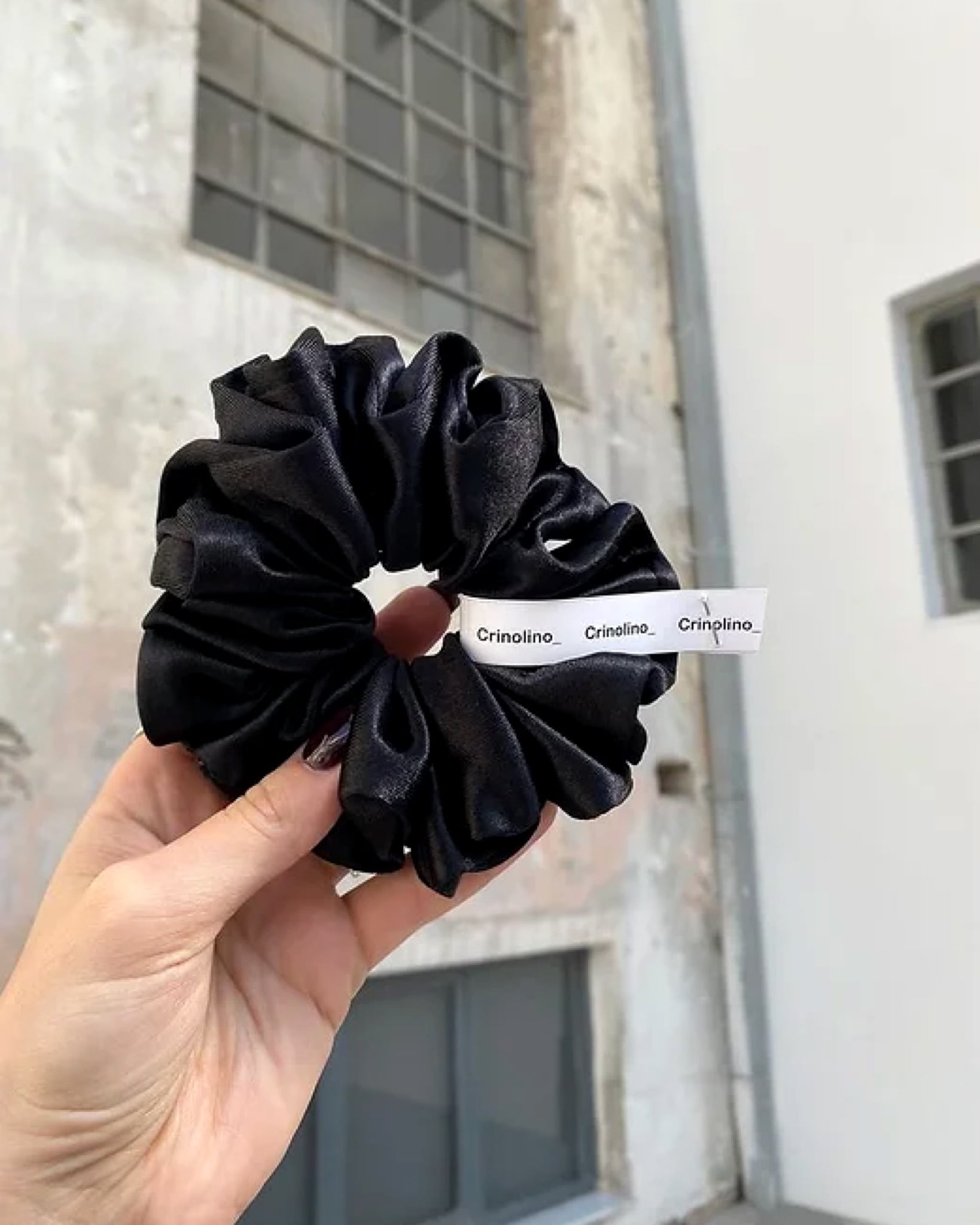 TETANTION OVERSIZED SCRUNCHIE